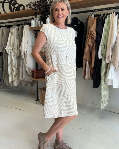 Nelia - Sommerkleid mit Rundhalsausschnitt und schönem Druck