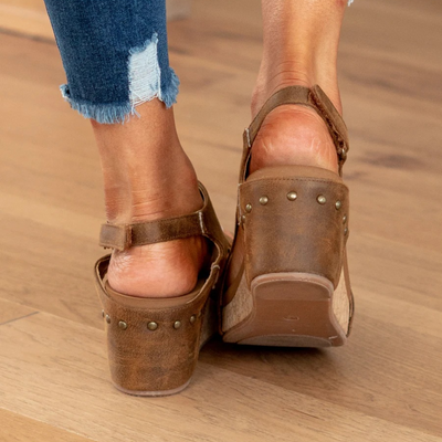 Leni - Wildleder Sandalen auf Wedge-Absatz