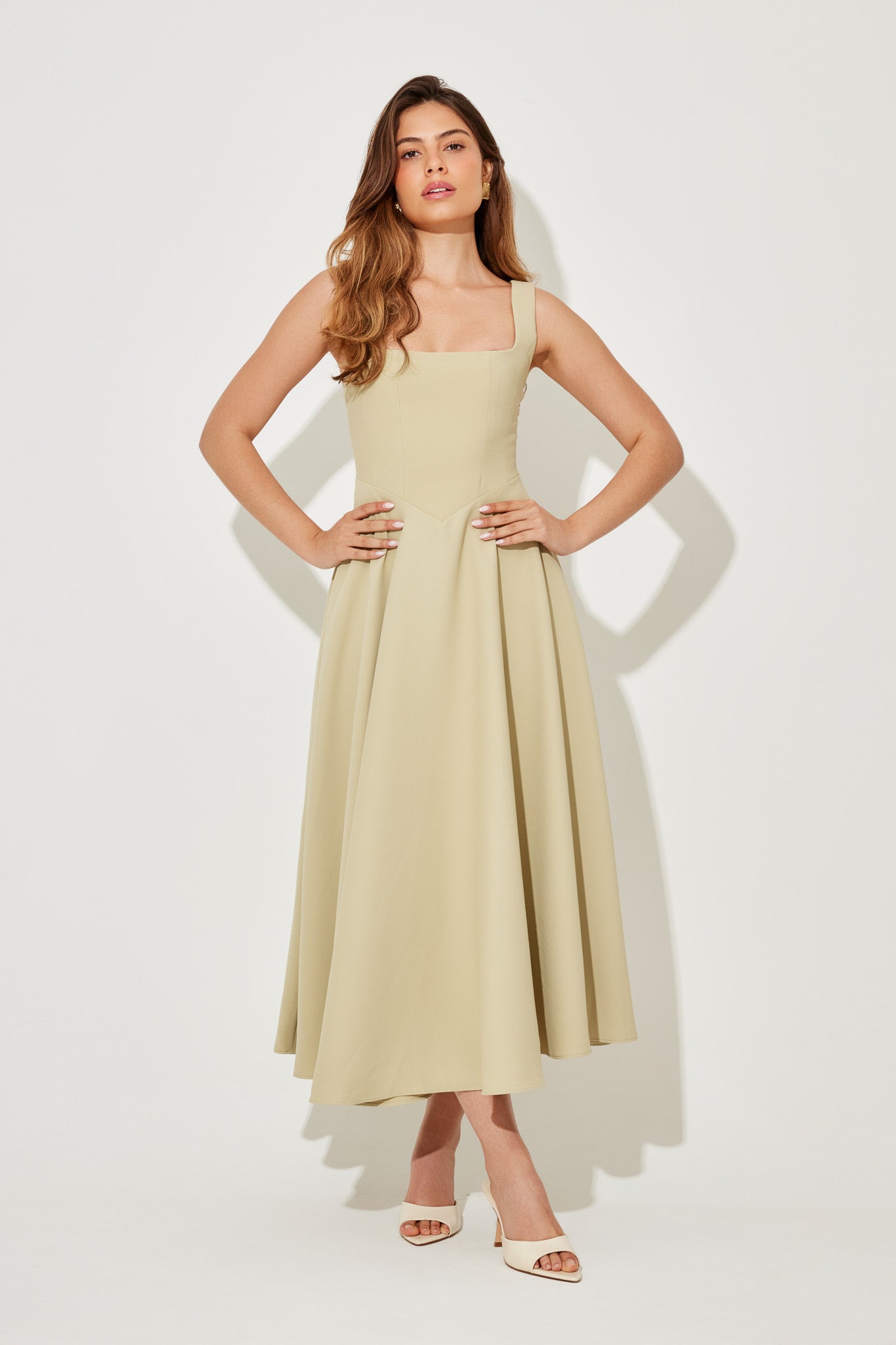 Amelia | Zeitloses Fließendes Midi-Kleid