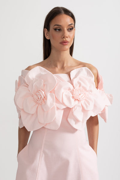 Off-Shoulder Midi-Kleid mit großen Stoffblumenakzenten