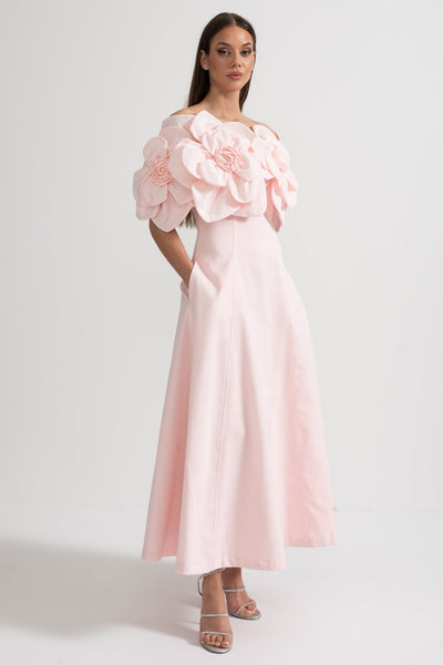Off-Shoulder Midi-Kleid mit großen Stoffblumenakzenten