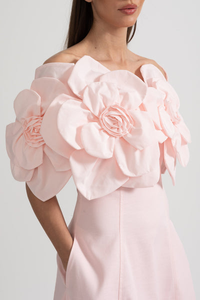 Off-Shoulder Midi-Kleid mit großen Stoffblumenakzenten
