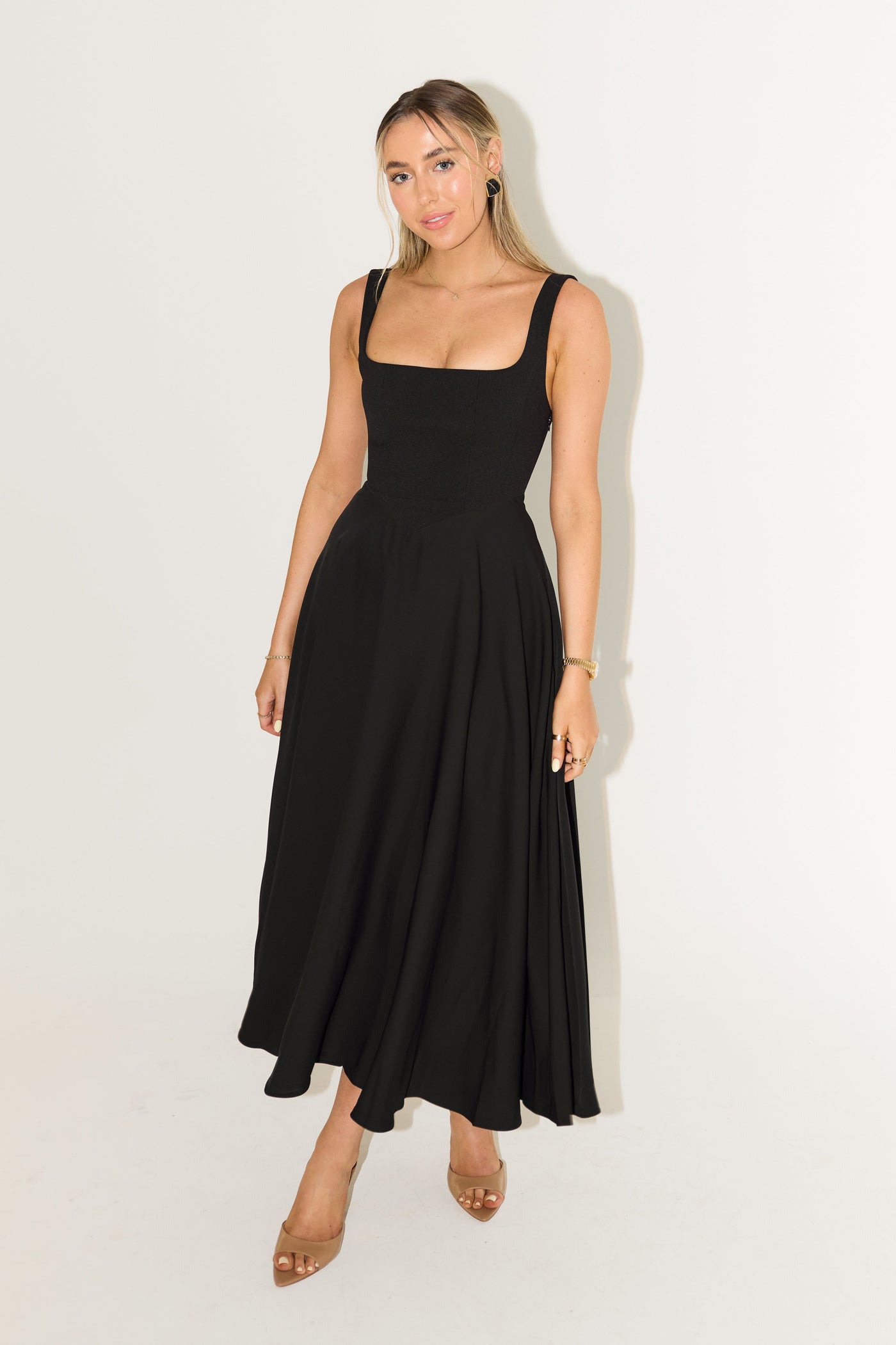 Amelia | Zeitloses Fließendes Midi-Kleid