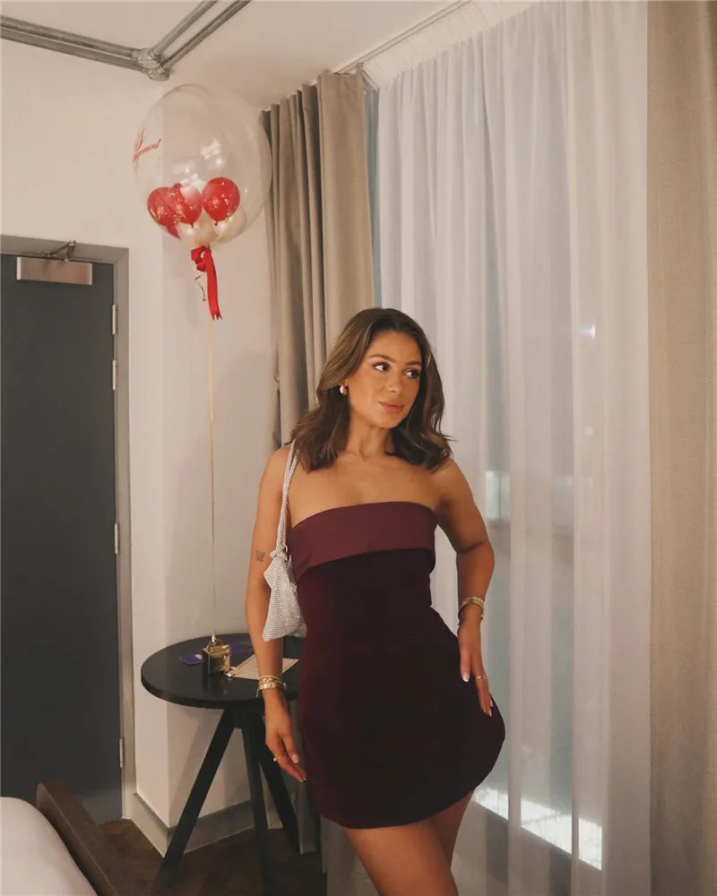 Feminova™ | Off-Shoulder Mini Kleid