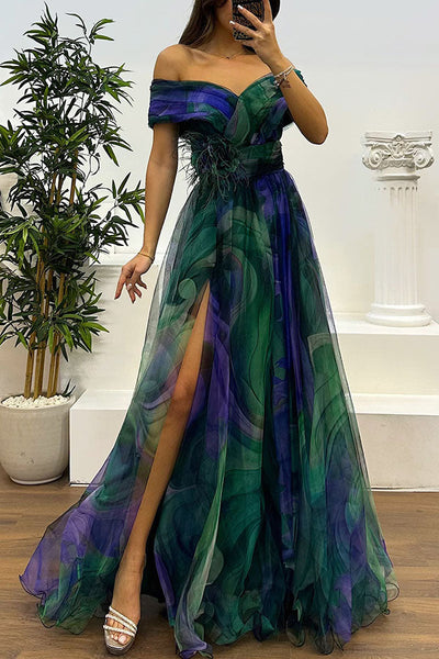 Jinnie - Tüll-Maxikleid mit Federn, Falten & Schlitz
