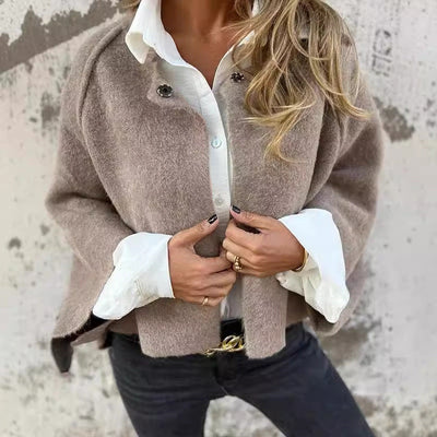 Elise™ - Kurze Jacke mit eleganten auslaufenden Ärmeln